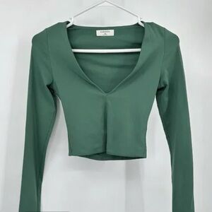 Aritzia Babaton Green Long Sleeve